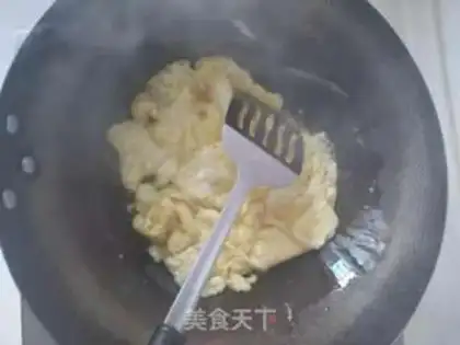 Make Carrot ham and egg fried rice step 2