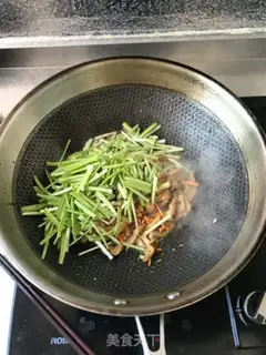 Make Chicken-wielding insects step 8