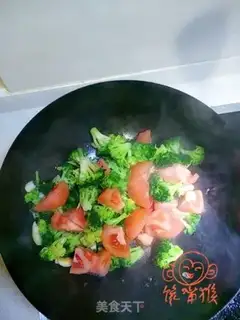 Make Tomatoes and blue flowers step 5