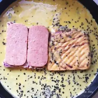 Make Eggcake toast step 6
