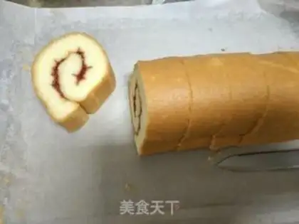 Make Strawberry roll step 16