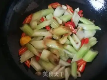 Make Celery fried eggs step 6
