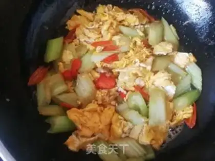 Make Celery fried eggs step 8