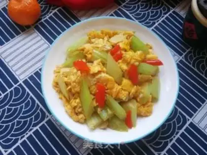 Make Celery fried eggs step 9