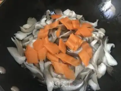 Make Garlic fried mushrooms step 5