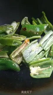 Make Pyramid and garlic step 2