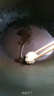 Make Pyramid and garlic step 4