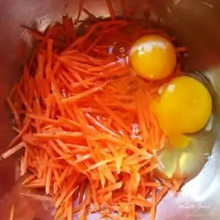Make Carrot egg burrito step 1