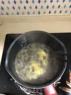 Make The pickle pigeon egg soup step 2