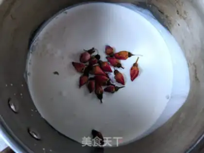 Make Rose box cake step 7