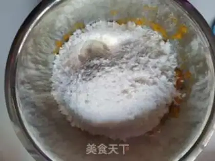 Make Chinese pumpkin toast step 4