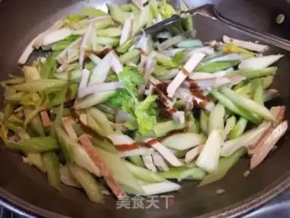 Make Celery fried beans step 7