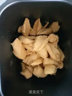 Make Chinese pumpkin toast step 7