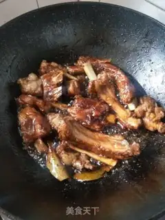 Make Soy sauce and ribs step 1