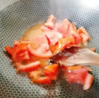 Make Tomato fried eggs step 6