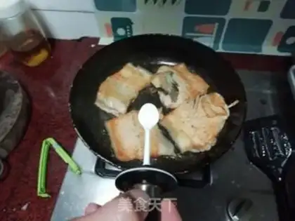 Make Fried salmon bones step 3
