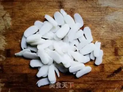 Make Apple-fresh pastry soup step 1