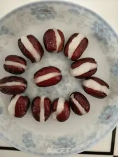 Make The red dates are laughing step 6