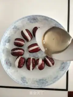 Make The red dates are laughing step 7