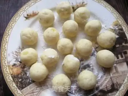 Make Gold potato ball step 6