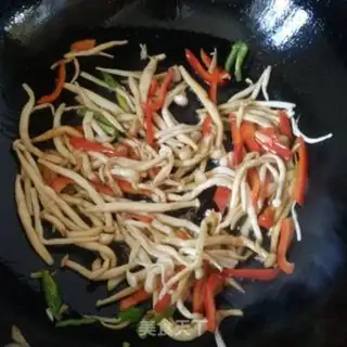 Make Paprika, white mushrooms step 4