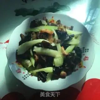 Make Five flowers, three celery step 6