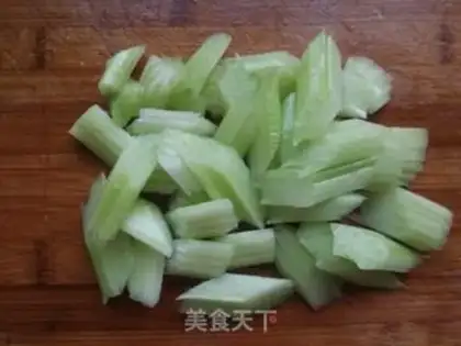 Make Celery makes lilies step 1