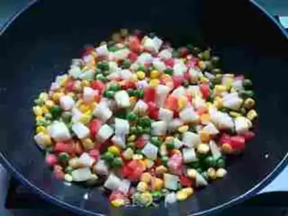 Make Tomato corn fried peas step 6