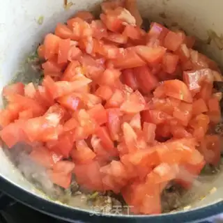 Make Tomato beef pasta step 7