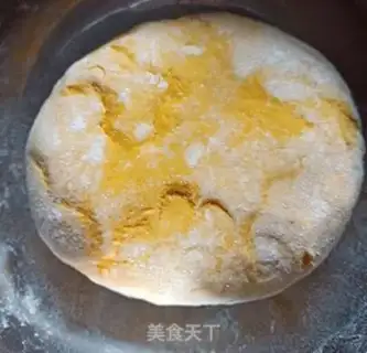 Make Pumpkin cut the buns step 2