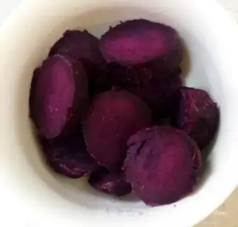 Make Milky-sweety bee violet ball step 0