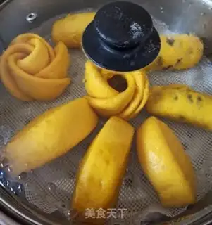 Make Pumpkin cut the buns step 7