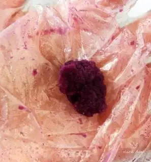 Make Milky-sweety bee violet ball step 4