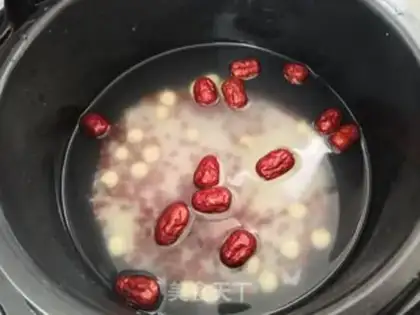 Make Red Bean Lotus step 2