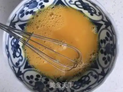 Make Scrambled eggs step 2
