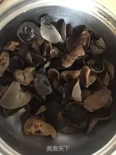 Make The bouquets and the black moules step 1