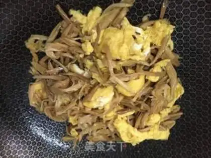 Make Scrambled eggs step 8