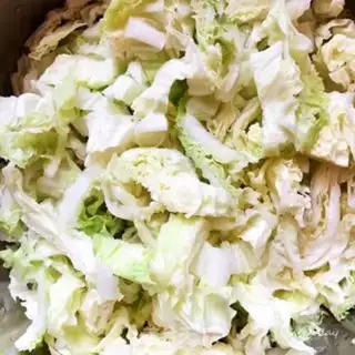 Make Pork sauerkraut step 1