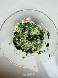Make oatmeal spinach fried eggs step 5