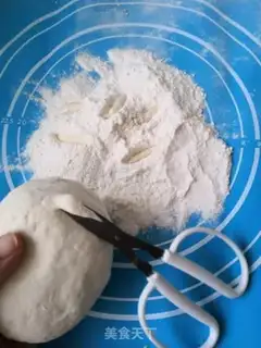 Make Tomato egg scissors step 3