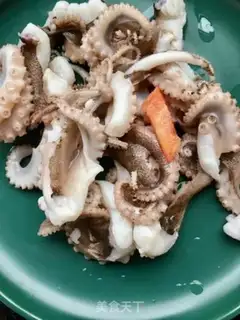 Make Spicy pepper fried octopus step 5