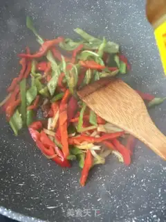 Make Spicy pepper fried octopus step 9