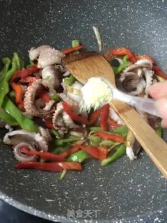 Make Spicy pepper fried octopus step 11