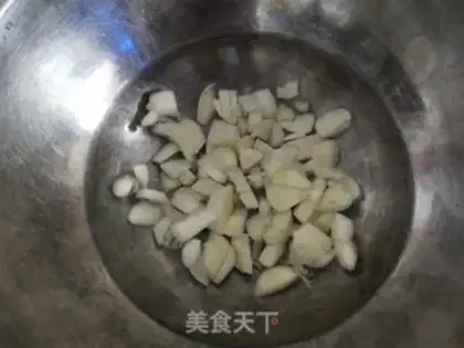 Make Garlic salad step 3
