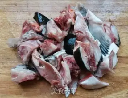 Make Homemade salmon head step 1
