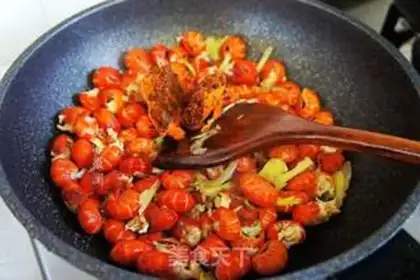 Make Spicy lobster step 5