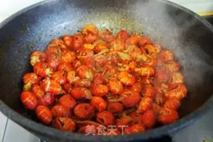 Make Spicy lobster step 7