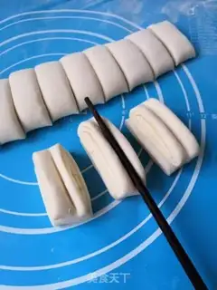 Make Home rolls step 9