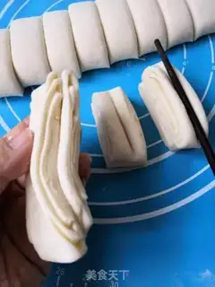 Make Home rolls step 10
