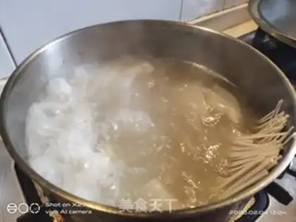 Make Shrimp tofu noodles step 2